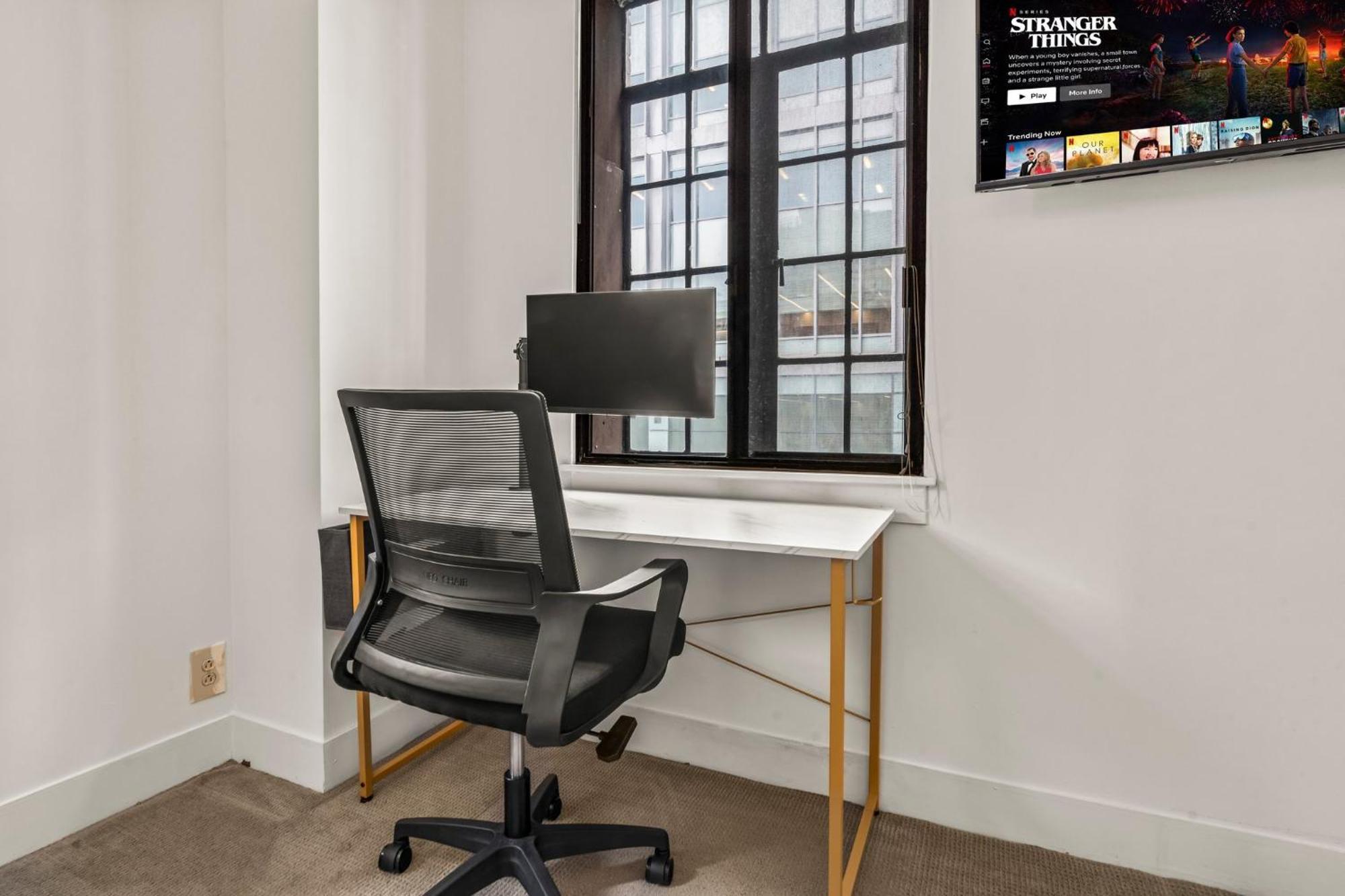 Apartmint At The Metropolitan - *