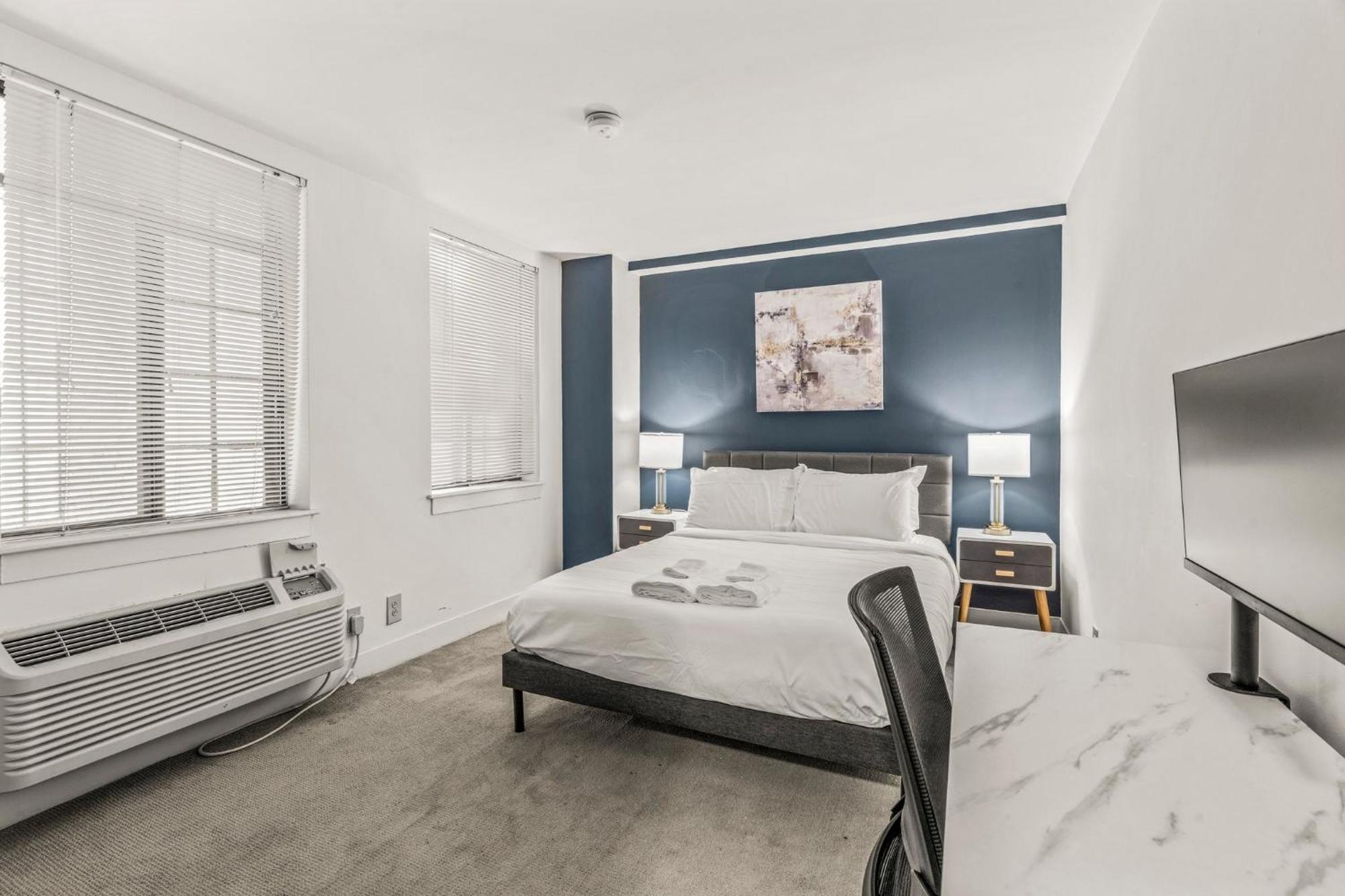 Apartmint At The Metropolitan - *