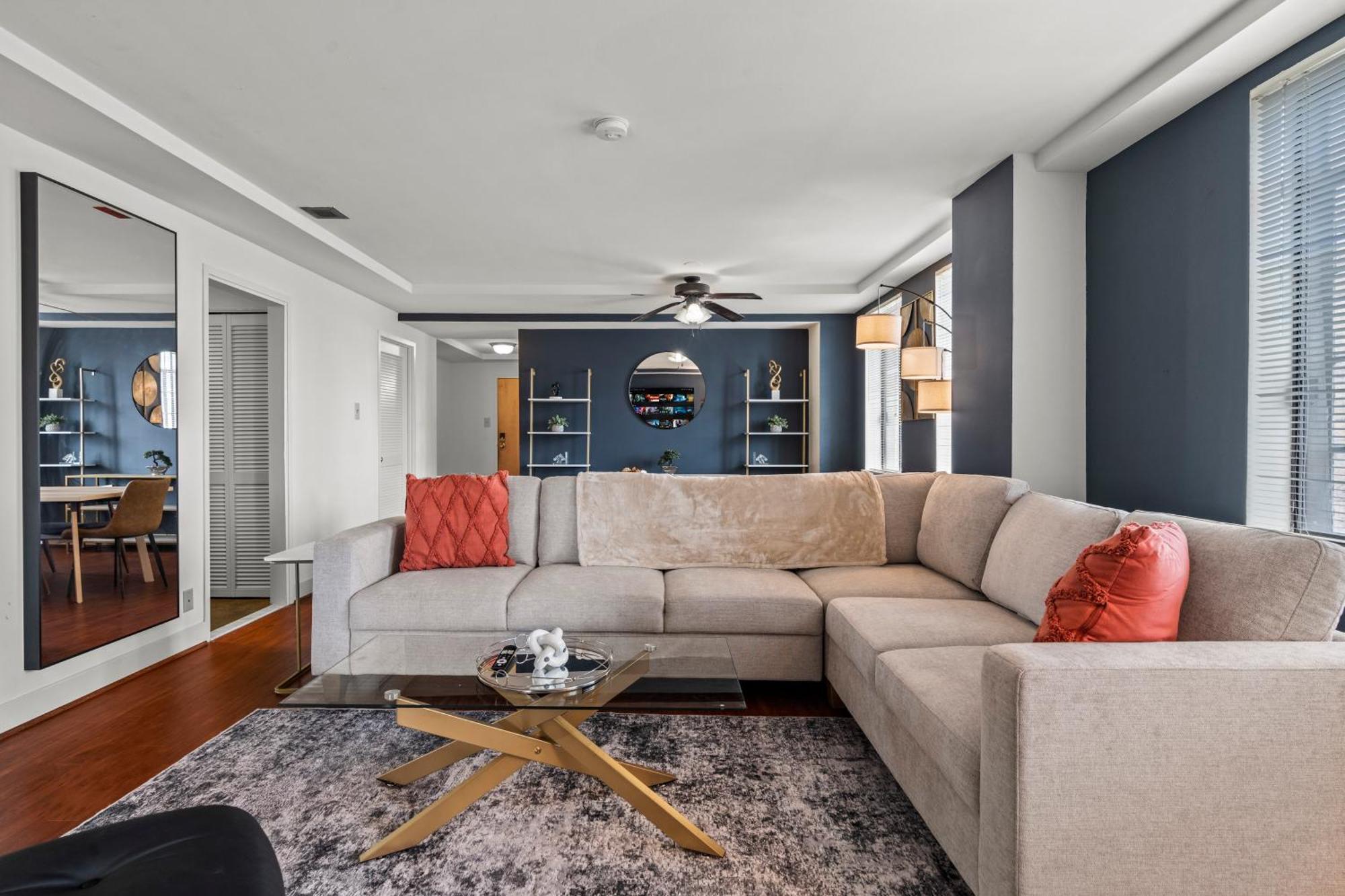Apartmint At The Metropolitan - *