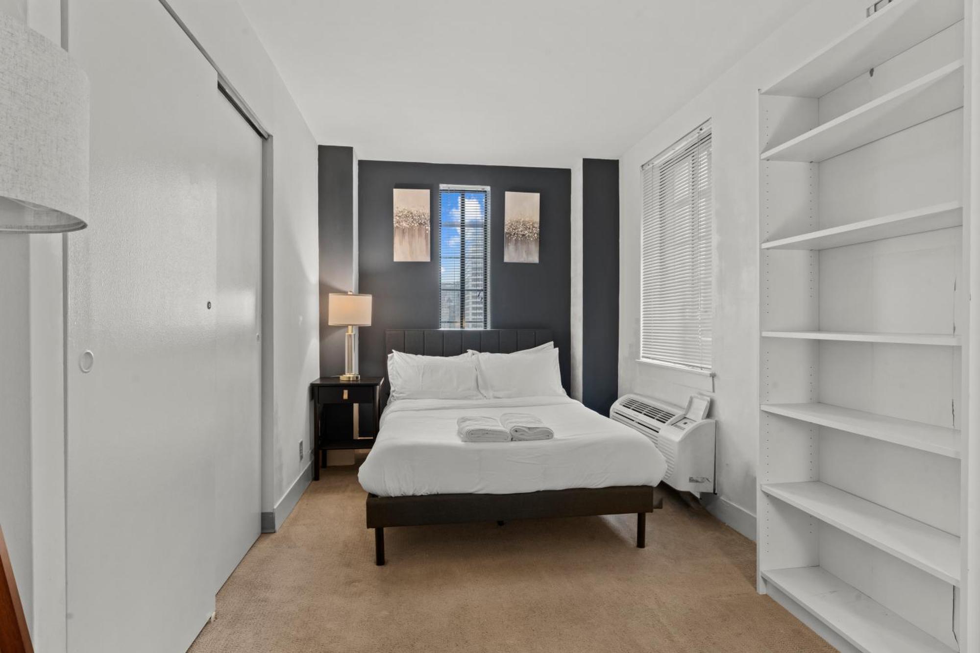 Apartmint At The Metropolitan - *